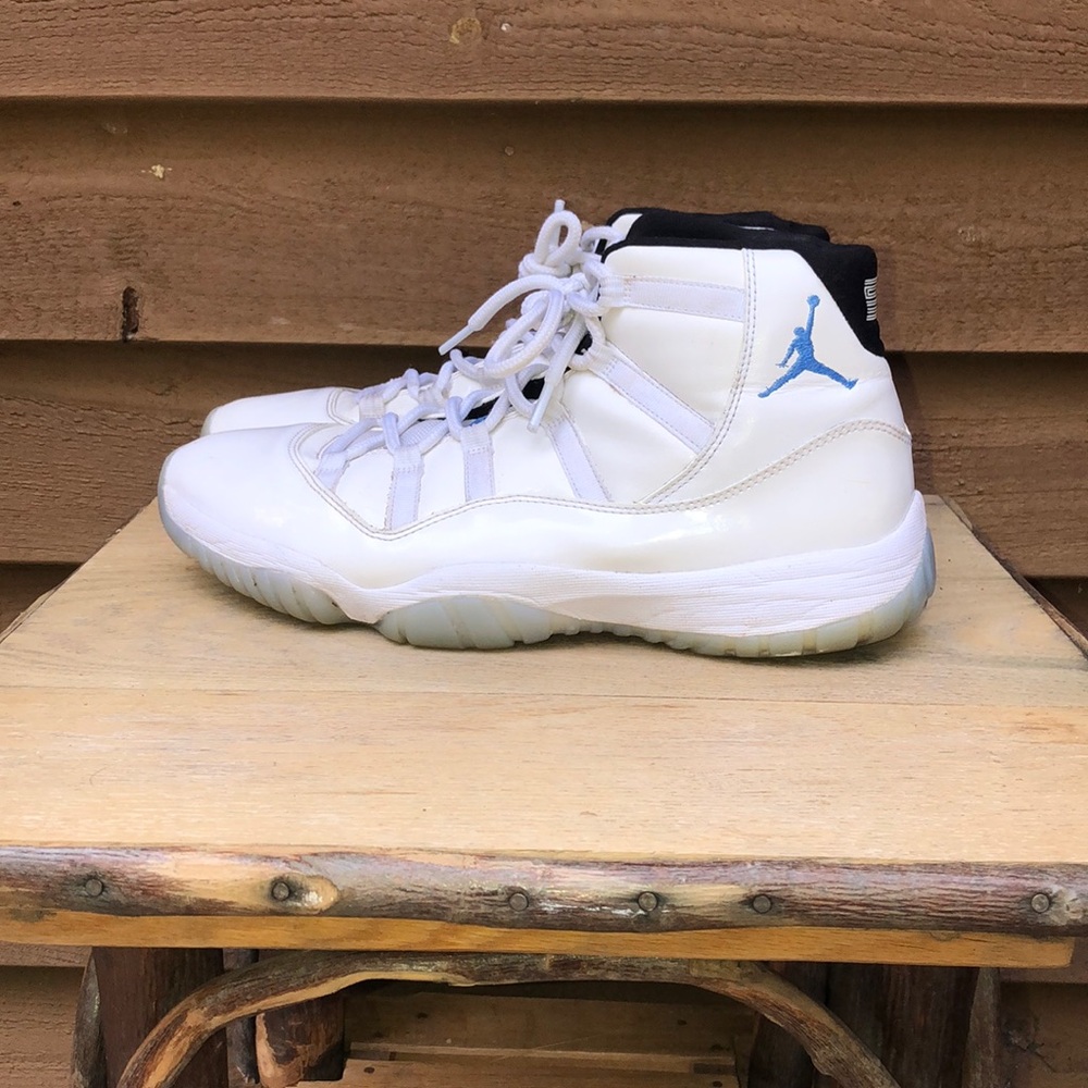 Air Jordan 11 retro white and light blue